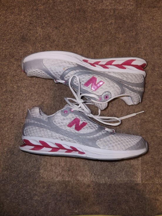 New Balance Shoes - New Balance Toning Wellness Sneakers | White Pink Grey | W9.5